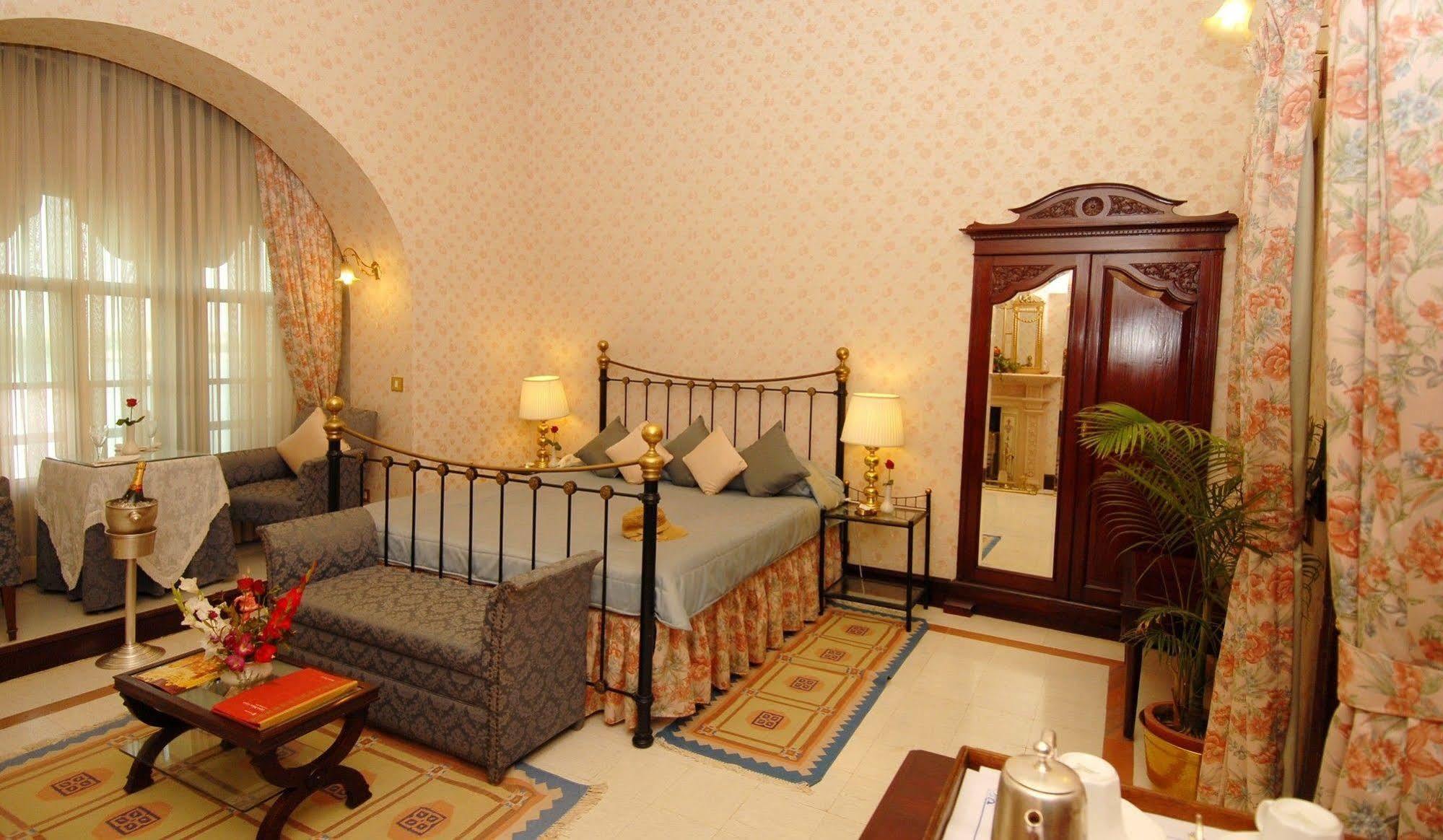 Gajner Palace-Heritage By Hrh Group Of Hotels Buitenkant foto